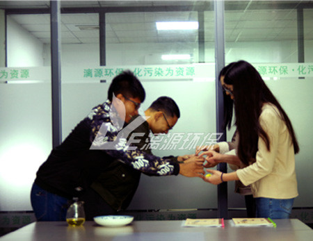 好运来举行一场简单而不失庄重的拜师仪式