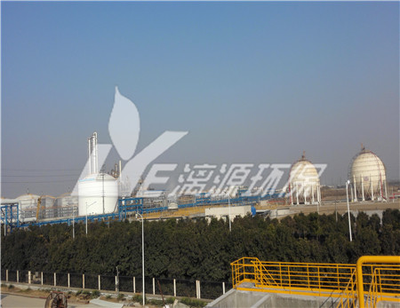 高浓度工业废水处理工艺中为什么会有剩余污泥的产生？